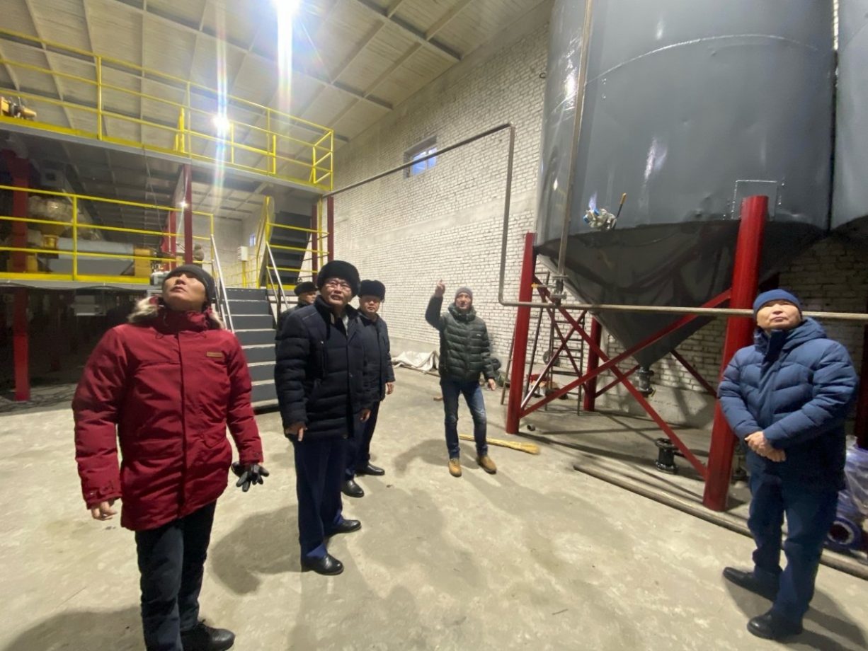 Цемзавод поселок невьянск. Линёво (новосибирская область) новэз. Фабрика в козлово тверская область. Завод 1931 год. Посёлок ветзоотехника рыбновский район.